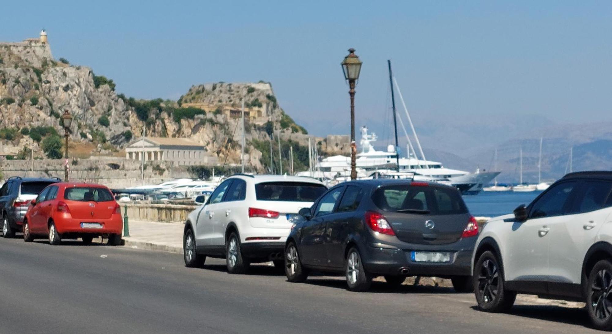 Aay- Best Corfu Town & Sea Apart 2Bedroom Renovated + Lift / Comfy&Design+Wifi Экстерьер фото